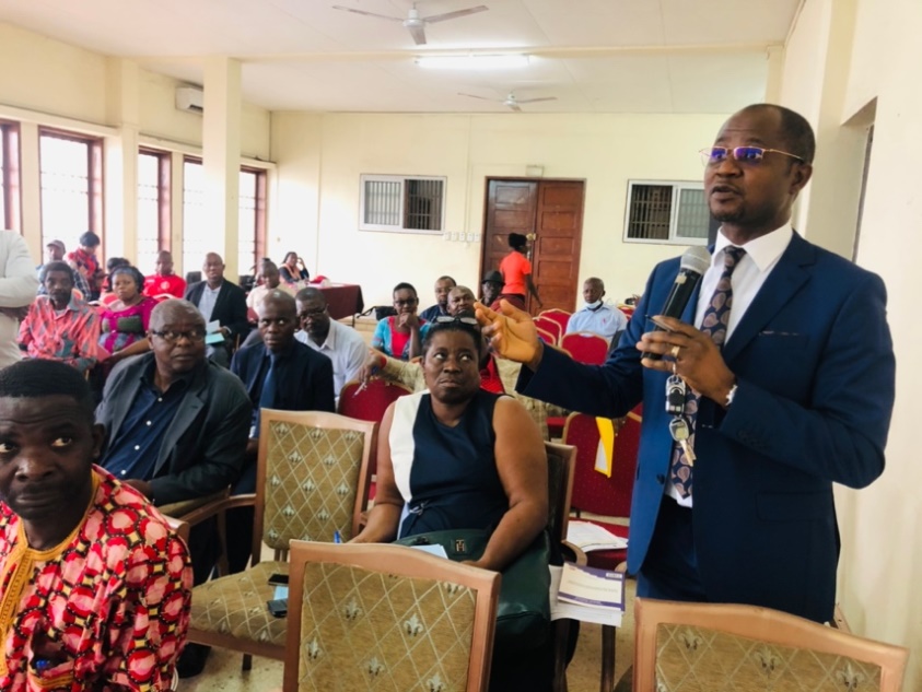 Gestion de l’Association des Parents d’Élèves et Enseignants (APEE) dans le système éducatif camerounais  : L’exemple qui vient du Lycée bilingue de Nkoldongo